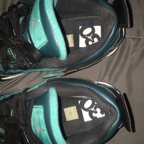 Air Jordan 4 size (4Y US . EU 36) - Picture 2 of 4